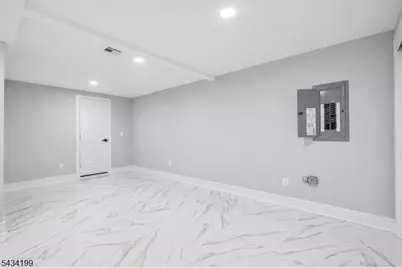 55 Long Hill Dr, Clifton, NJ 07013 - Photo 20