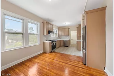 49-51 Caldwell Pl #3, Springfield, NJ 07081 - Photo 4