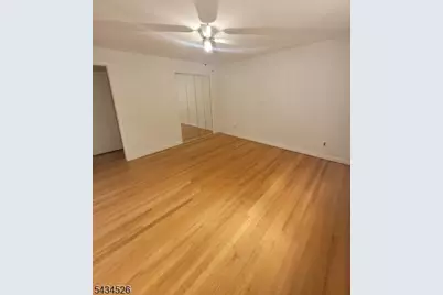 360 New York Ave, Lyndhurst Township, NJ 07071 - Photo 10