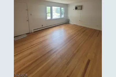 360 New York Ave, Lyndhurst Township, NJ 07071 - Photo 8