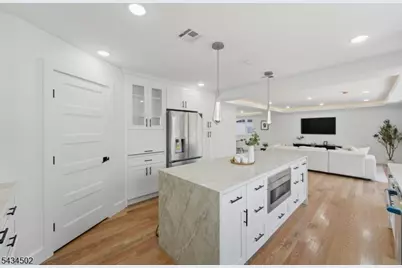 275 Longview Rd, Union Township, NJ 07083 - Photo 14