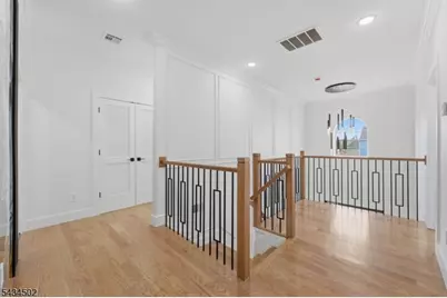 275 Longview Rd, Union Township, NJ 07083 - Photo 20