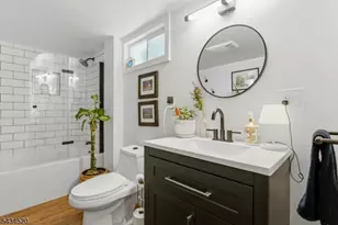 366 Maplewood Ave, Kenilworth, NJ 07033 - Photo 24