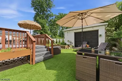 366 Maplewood Ave, Kenilworth, NJ 07033 - Photo 26
