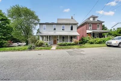 139 N Prospect St, Lopatcong Township, NJ 08865 - Photo 2