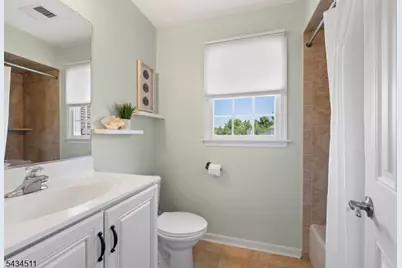 4 Murphy Dr, Hillsborough Township, NJ 08844 - Photo 28