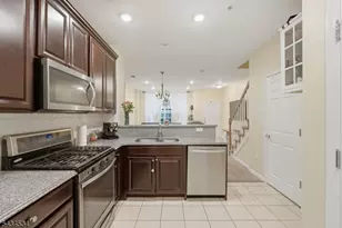 13 Dahlia Ln, Garfield, NJ 07646 - Photo 12