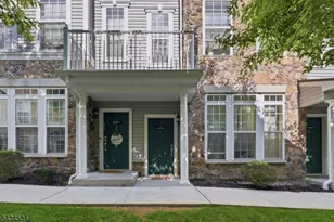 13 Dahlia Ln, Garfield, NJ 07646 - Photo 4