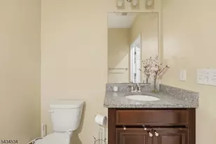 13 Dahlia Ln, Garfield, NJ 07646 - Photo 14
