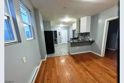 25 Maple Ave, Irvington, NJ 07111 - Photo 4