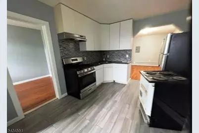 25 Maple Ave, Irvington, NJ 07111 - Photo 16