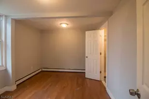97 Ege Ave, Jersey City, NJ 07305 - Photo 6