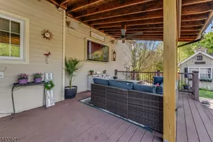15 Foxwood Ln, Lopatcong Township, NJ 08865 - Photo 32