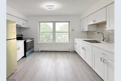 19 Van Rensselear St #8, Belleville, NJ 07109 - Photo 2