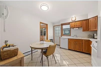 191 Pershing Rd, Clifton, NJ 07013 - Photo 8