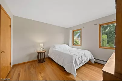 191 Pershing Rd, Clifton, NJ 07013 - Photo 12