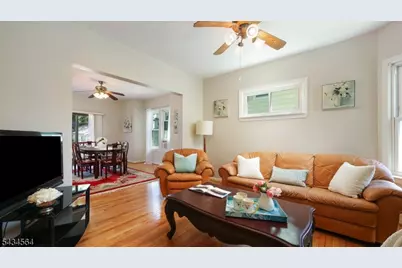61 W Clay Ave, Roselle Park, NJ 07204 - Photo 2