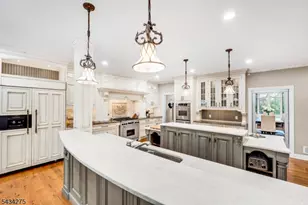 7 Chilton Rd, Chester, NJ 07930 - Photo 16