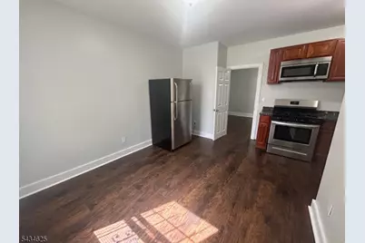 150 Stuyvesant Ave #1R, Newark, NJ 07106 - Photo 10