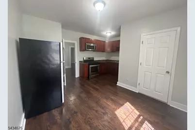 150 Stuyvesant Ave #1R, Newark, NJ 07106 - Photo 8