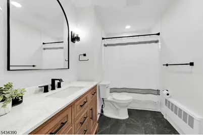 73 Seminole Ave, Wayne, NJ 07470 - Photo 12
