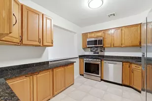 10 Leahy Ct, Franklin Township, NJ 08873 - Photo 12