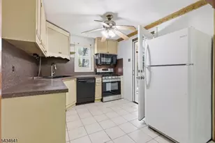 71 Center St, West Milford, NJ 07480 - Photo 10