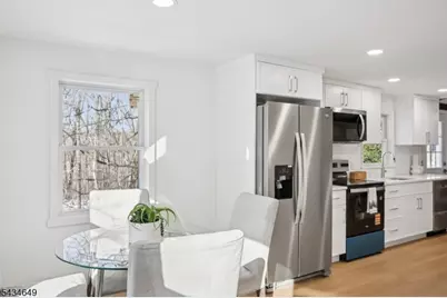 13 Cliffside Ter, Vernon, NJ 07461 - Photo 8