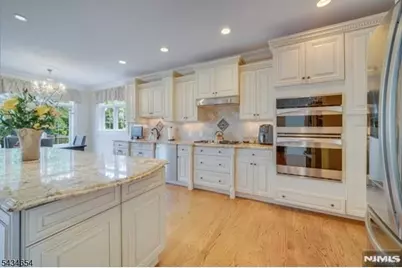 63 Grandview Ave, North Caldwell, NJ 07006 - Photo 14