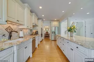 63 Grandview Ave, North Caldwell, NJ 07006 - Photo 12