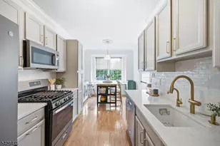 204 Swathmore Dr, Nutley, NJ 07110 - Photo 4