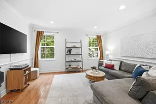 204 Swathmore Dr, Nutley, NJ 07110 - Photo 14
