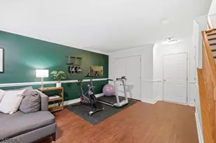204 Swathmore Dr, Nutley, NJ 07110 - Photo 32