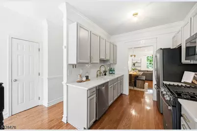 204 Swathmore Dr, Nutley, NJ 07110 - Photo 8