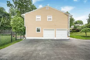 7 Kossuth Pl, Wayne, NJ 07470 - Photo 34