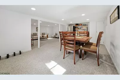 7 Kossuth Pl, Wayne, NJ 07470 - Photo 28