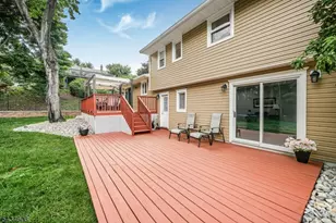 7 Kossuth Pl, Wayne, NJ 07470 - Photo 30