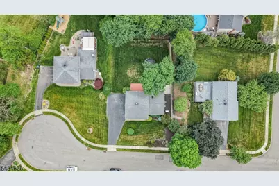 7 Kossuth Pl, Wayne, NJ 07470 - Photo 38