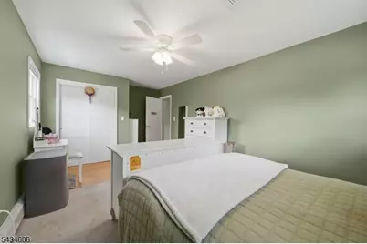 7 Kossuth Pl, Wayne, NJ 07470 - Photo 22