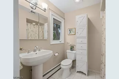 7 Kossuth Pl, Wayne, NJ 07470 - Photo 20