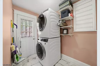 7 Kossuth Pl, Wayne, NJ 07470 - Photo 16
