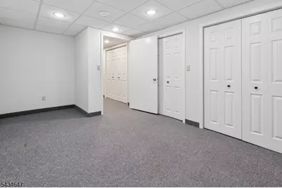 219 E Mountain Rd, Hillsborough Township, NJ 08844 - Photo 32