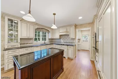 16 Beech Ct, Chatham Township, NJ 07928 - Photo 12