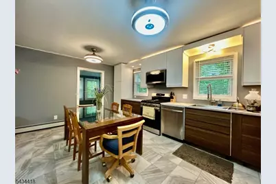 17 Highland Rd, Bloomingdale, NJ 07403 - Photo 8