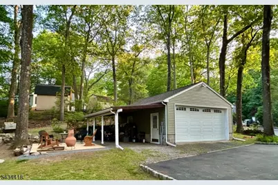 17 Highland Rd, Bloomingdale, NJ 07403 - Photo 40