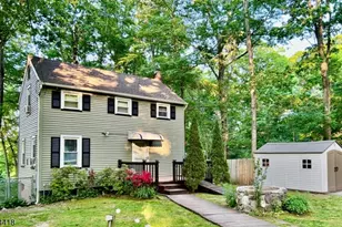 17 Highland Rd, Bloomingdale, NJ 07403 - Photo 1