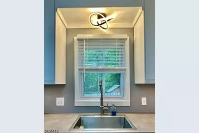 17 Highland Rd, Bloomingdale, NJ 07403 - Photo 12