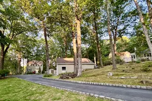 17 Highland Rd, Bloomingdale, NJ 07403 - Photo 6