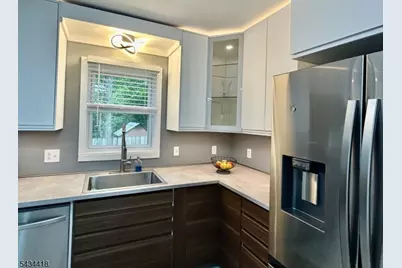 17 Highland Rd, Bloomingdale, NJ 07403 - Photo 10