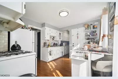 413 Beardsley Ave, Bloomfield, NJ 07003 - Photo 8